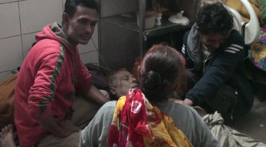 যশোর জেনারেল হাসপাতালে চিকিৎসা ভুলে বৃদ্ধের মৃত্যু  ¦  ছবি: গ্রামের কাগজ