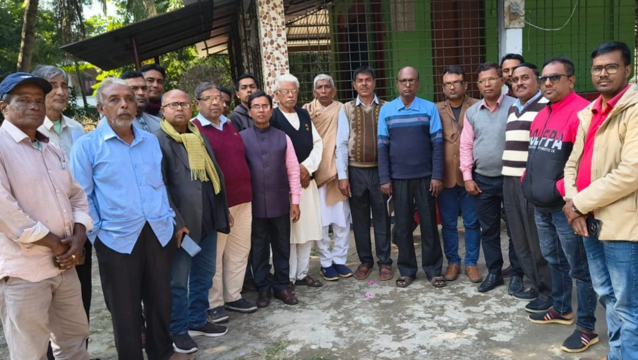 বাঘারপাড়া পূজা উদযাপন পরিষদের সভা । ছবি বাঘারপাড়া (যশোর) অফিস