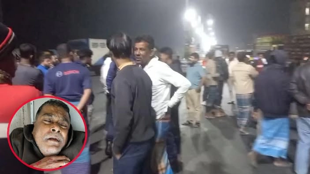 যশোরে পিকআপের ধাক্কায় পল্লী চিকিৎসক গুরুতর, সড়ক অবরোধ করে বিক্ষোভ ¦ ছবি: গ্রামের কাগজ