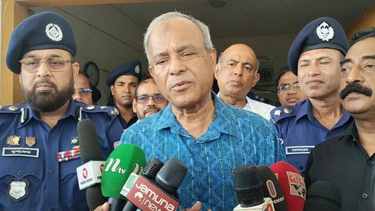 স্বরাষ্ট্র উপদেষ্টা লেফটেন্যান্ট জেনারেল (অব.) মো. জাহাঙ্গীর আলম চৌধুরী  ¦ ছবি: সংগৃহীত