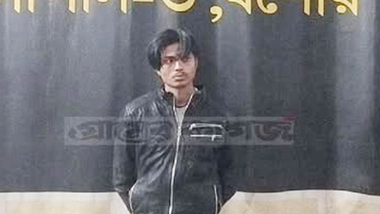 যশোরে বিপুল হত্যা মামলার অন্যতম আসামি ইমন গ্রেপ্তার  ¦ ছবি: গ্রামের কাগজ