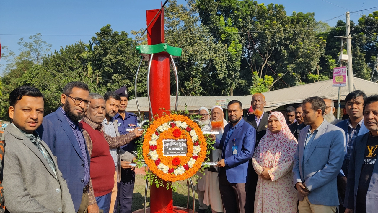 খানসামায় শহীদ বুদ্ধিজীবী দিবস পালিত  ¦ ছবি: প্রতিনিধি
