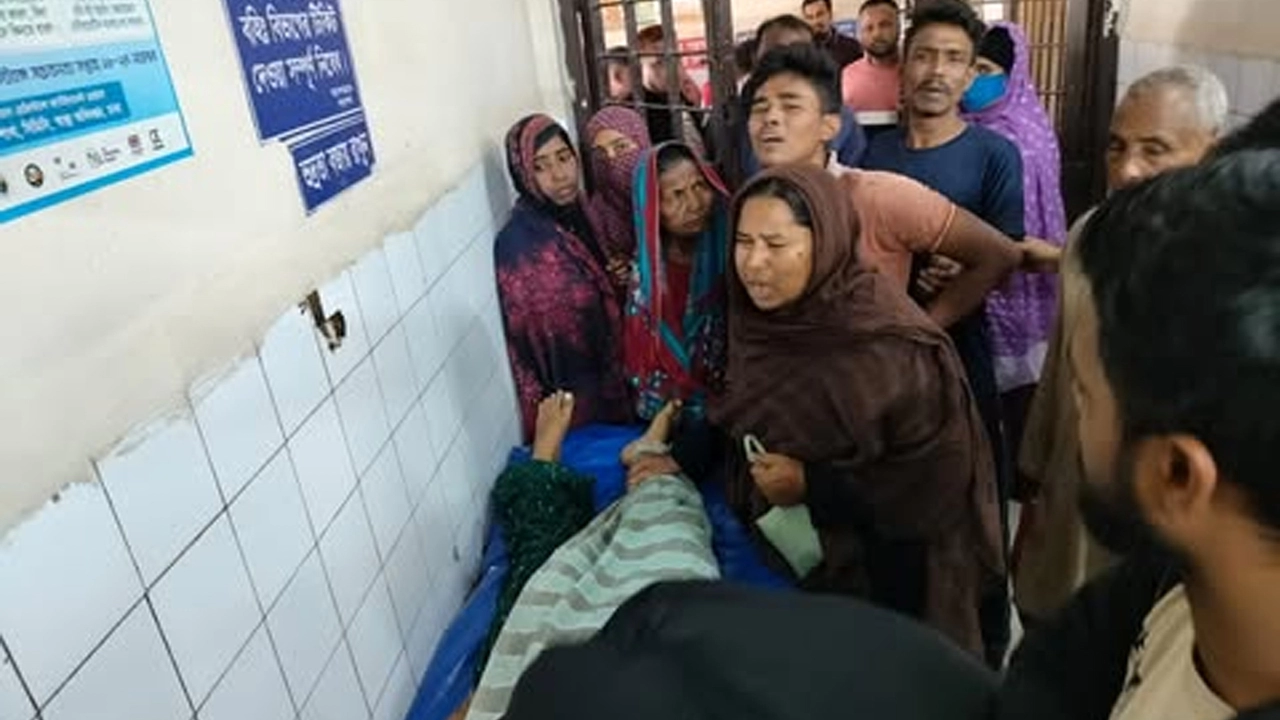 যশোরে মোটরসাইকেল দুর্ঘটনায় যুবক নিহত, আরেকজন আহত ¦ ছবি: গ্রামের কাগজ