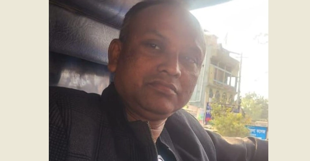 বেনাপোল ইমিগ্রেশনে বিস্ফোরক মামলার আসামি আটক । গ্রামের কাগজ