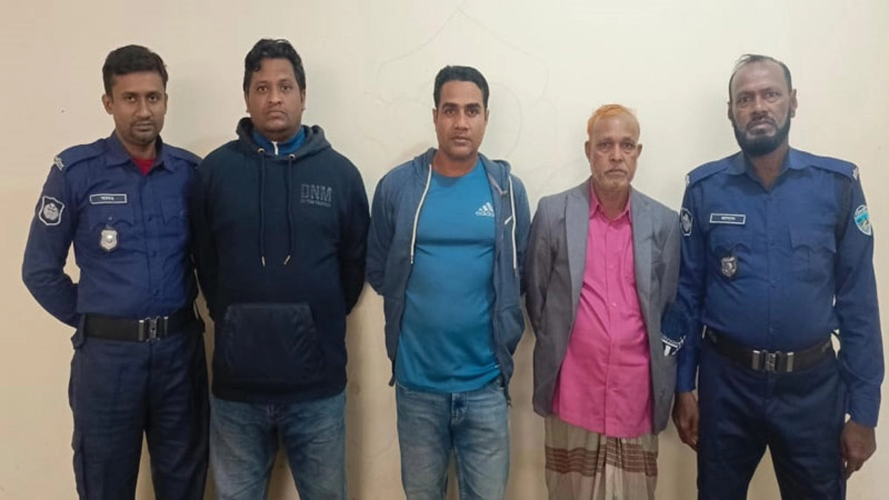 রাঙ্গুনিয়ায় আ.লীগ-যুবলীগের ৩ নেতা গ্রেপ্তার ¦ ছবি: প্রতিনিধি