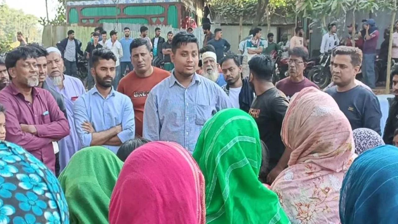 আমাকে বাঁচাতে বিএনপি-জামায়াত ও ফ্যাসিবাদবিরোধীরা ঢাল হয়ে দাঁড়াবে: হাসনাত ¦ ছবি: সংগৃহীত