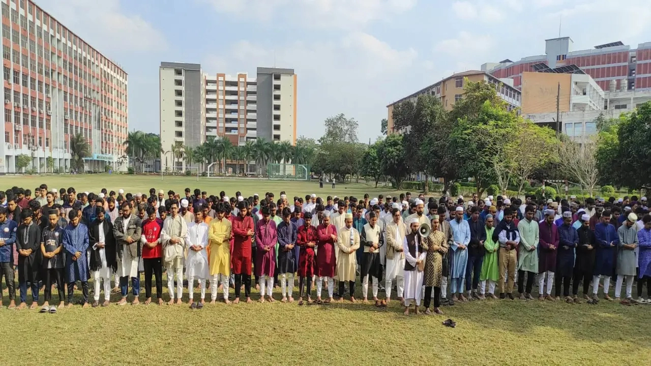 হাদির মৃত্যুতে যবিপ্রবিতে গায়েবানা জানাজা