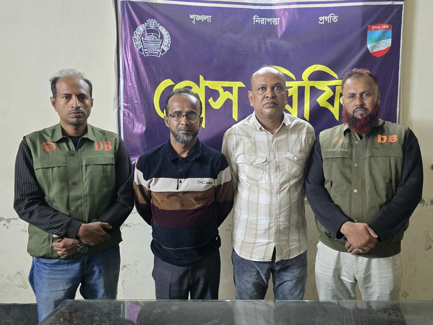 ছবি-গ্রামের কাগজ