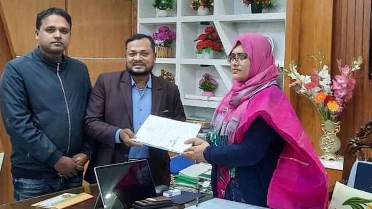 সাতক্ষীরা–৩ আসনে বিএনপির কাজী আলাউদ্দীনের মনোনয়নপত্র সংগ্রহ