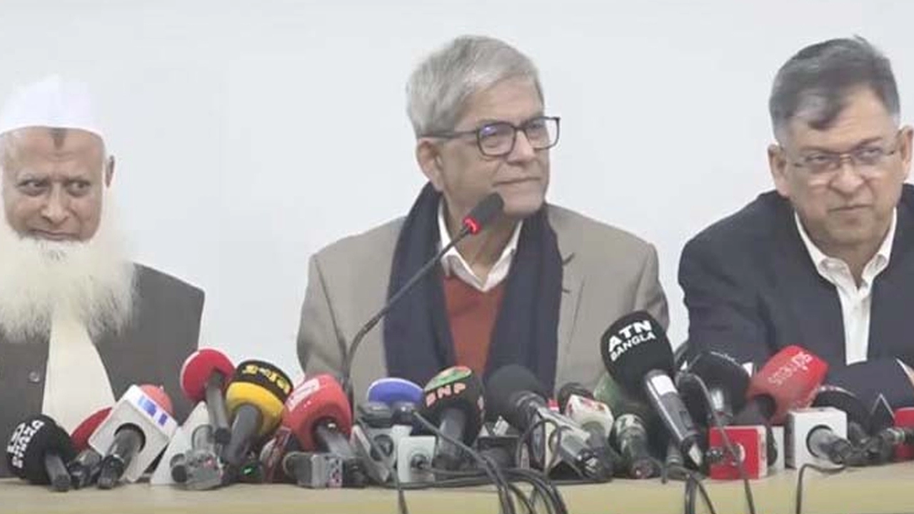 গুলশানস্থ বিএনপি চেয়ারপারসনের রাজনৈতিক কার্যালয়ে মির্জা ফখরুল ইসলাম আলমগীর ¦ ছবি: সংগৃহীত