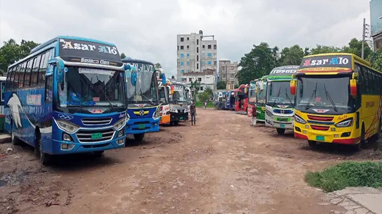 তারেক রহমানের প্রত্যাবর্তন উপলক্ষে রাজশাহী থেকে ঢাকায় যাচ্ছে বিএনপির ৩৫ হাজার নেতাকর্মী ¦ ছবি: হাফিজুর রহমান পান্না