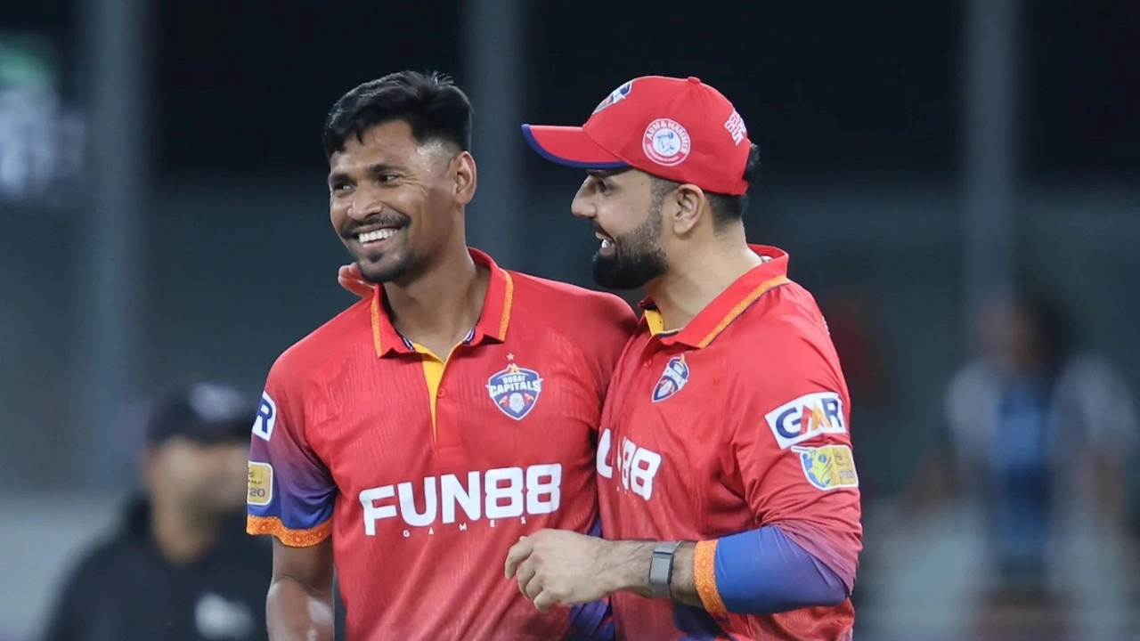 শারজা ওয়ারিয়র্জের বিপক্ষে মুস্তাফিজের দুর্দান্ত শুরু