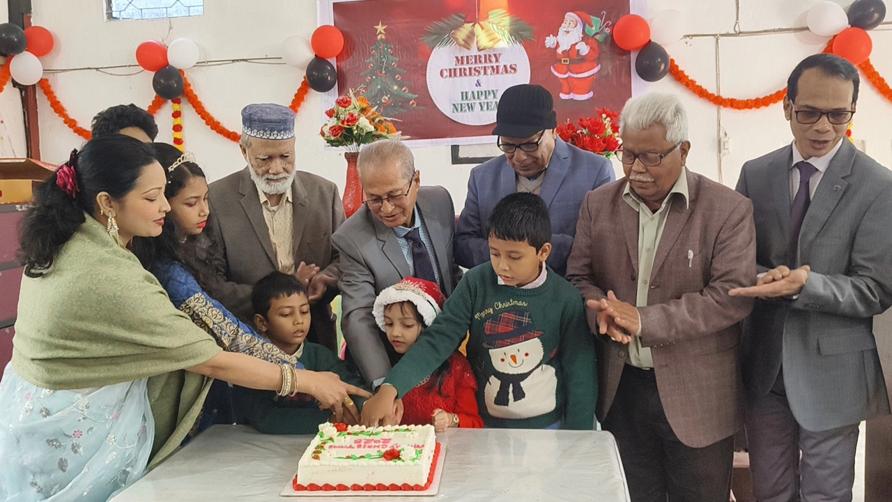 সুনামগঞ্জ প্রেসবিটারিয়ান চার্চের বড়দিন উদযাপন  ¦ ছবি: প্রতিনিধি