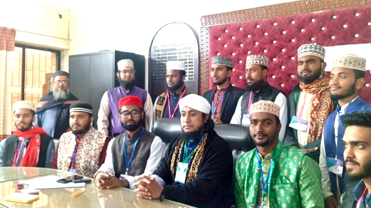শহীদ হালিম-লিয়াকত স্মৃতি বৃত্তি পরীক্ষা কেন্দ্র পরিদর্শন করেন আল্লামা তাহেরী ¦ ছবি: প্রতিনিধি