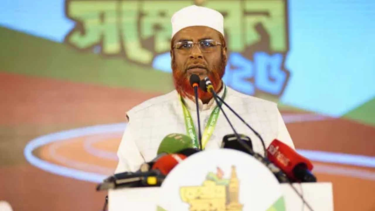 বাংলাদেশ ইসলামী ছাত্রশিবিরের কেন্দ্রীয় সদস্য সম্মেলনে প্রধান অতিথির বক্তব্য দিচ্ছেন মিয়া গোলাম পরওয়ার