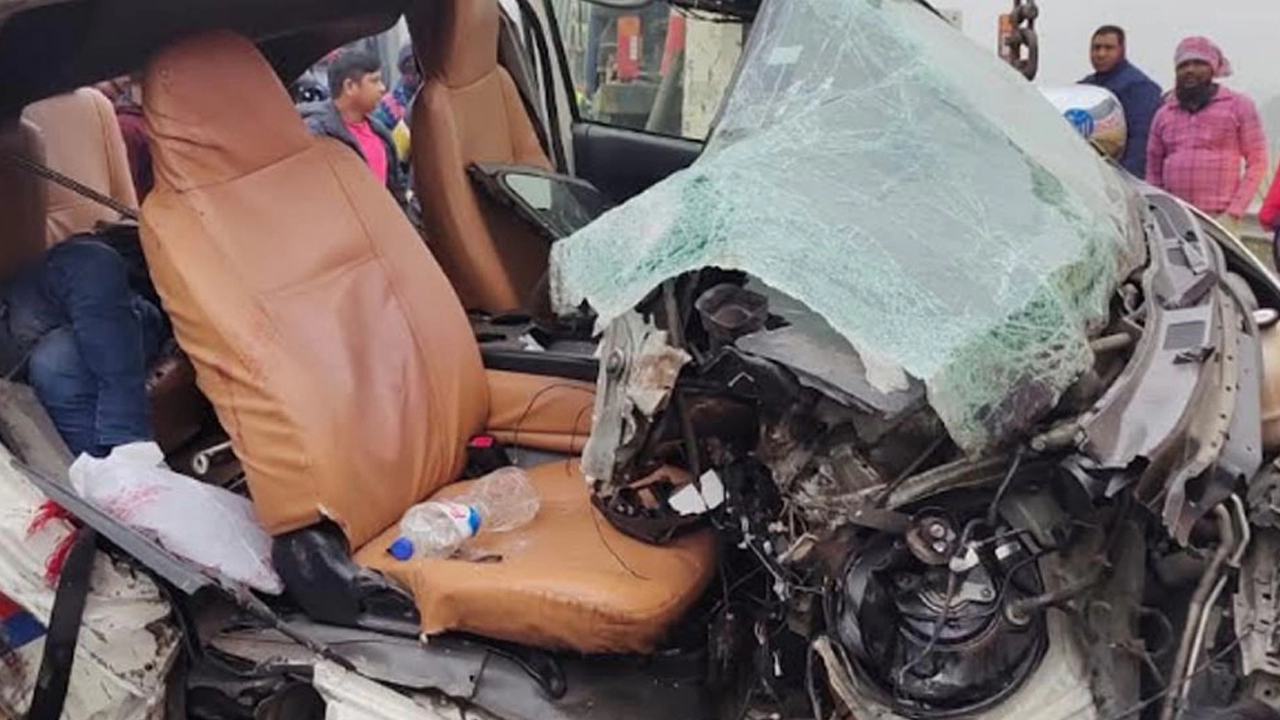 ভাঙ্গায় অ্যাম্বুলেন্স দূর্ঘটনায় ভাইেবোনসহ যশোরের তিনজন নিহত