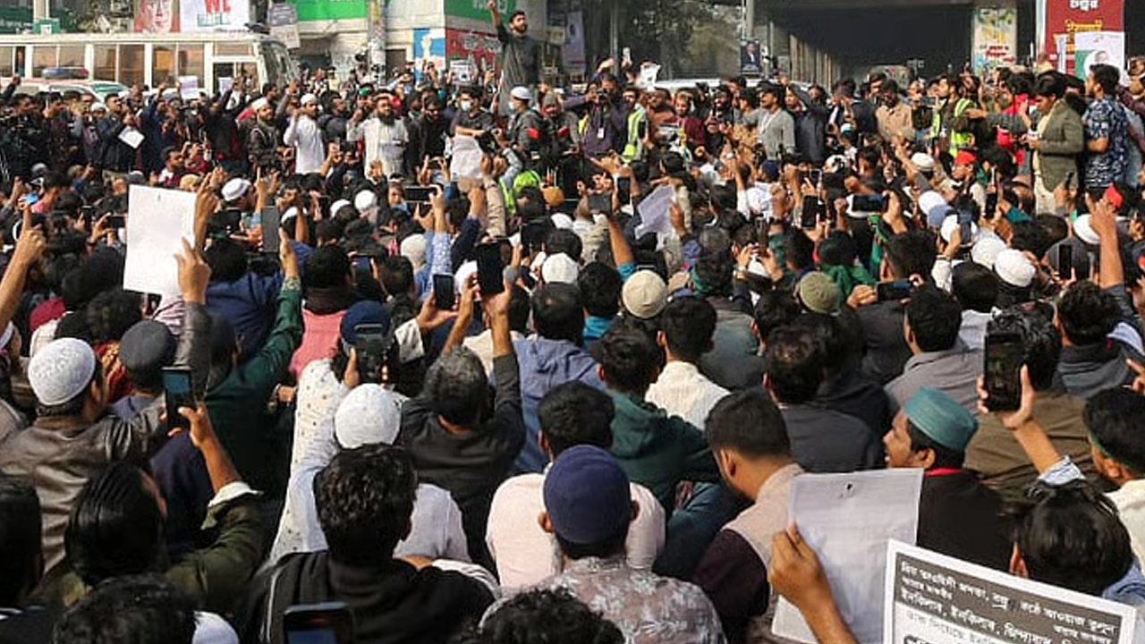 শাহবাগে আবারও অবস্থান নিল ইনকিলাব মঞ্চ