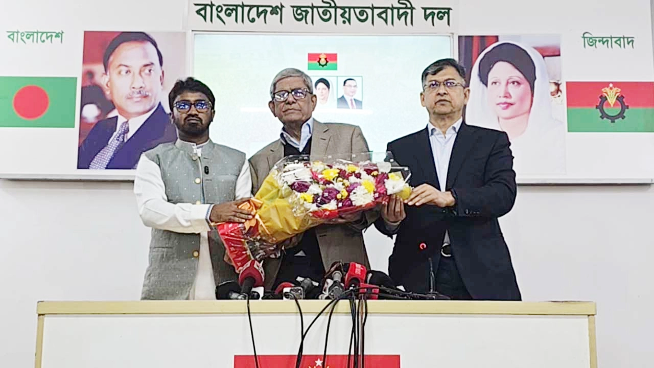 বিএনপিতে যোগ দিলেন গণঅধিকার পরিষদের রাশেদ খাঁন