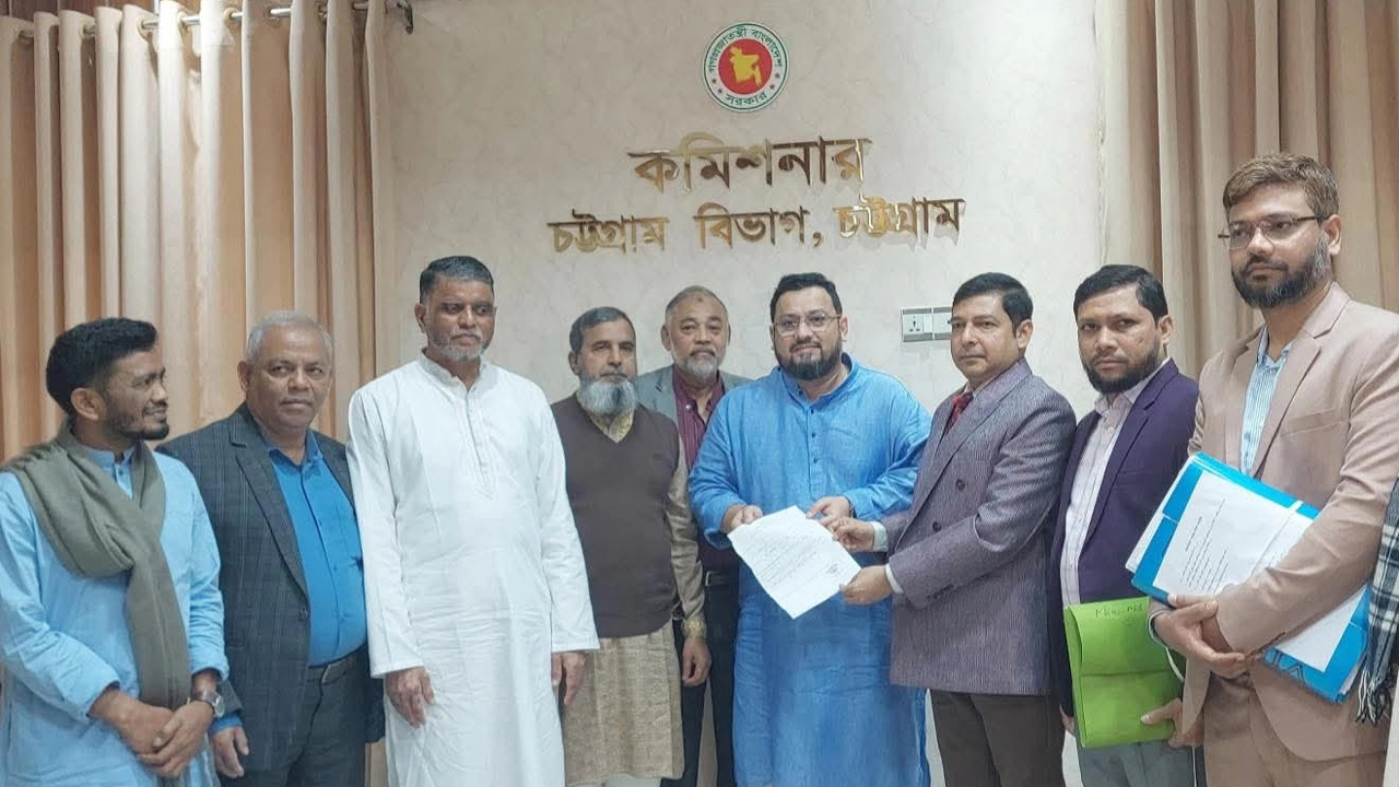 চট্টগ্রামে মনোনয়নপত্র জমা দিলেন মীর হেলাল