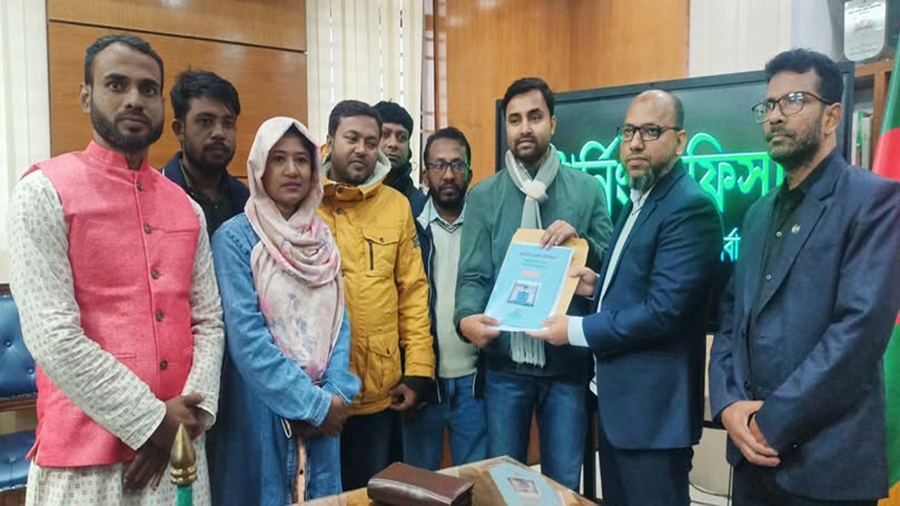 যশোর-৩ আসনে এনসিপির মনোনয়নপত্র সংগ্রহ করলেন খালেদ সাইফুল্লাহ জুয়েল ¦ ছবি: গ্রামের কাগজ