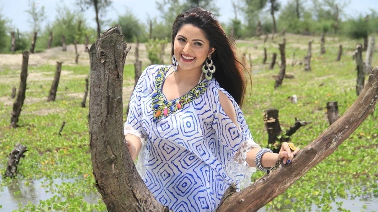 চিত্রনায়িকা পরীমণি