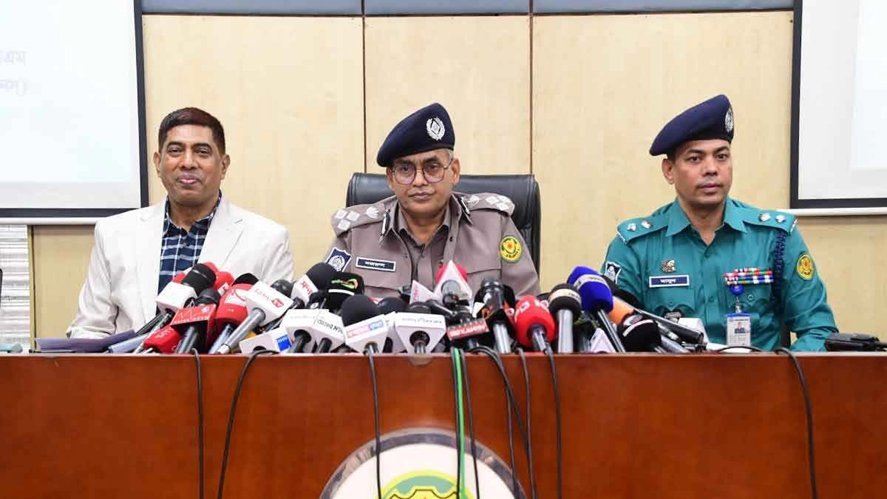 ওসমান হাদির খুনিরা ভারতে পালিয়েছে : পুলিশ