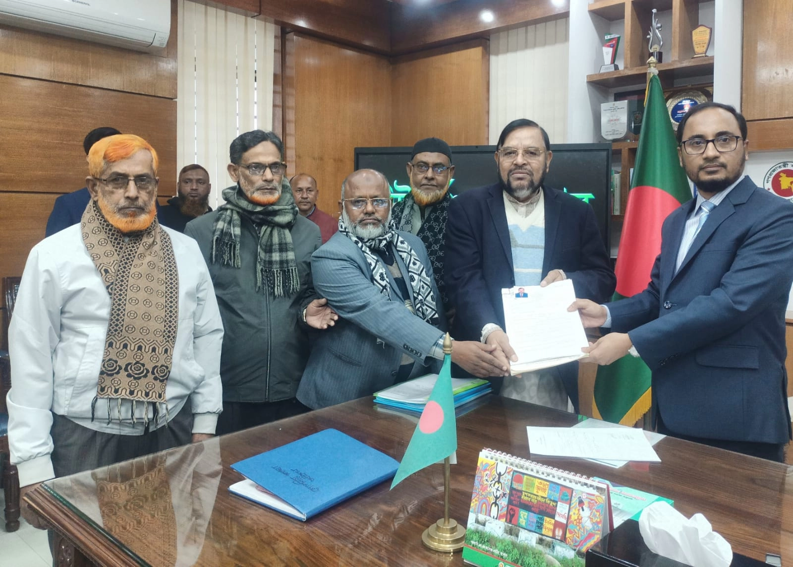 যশোর ৩ আসনে মনোনয়নপত্র জমা দিলেন জামায়াতের আব্দুল কাদের । ছবি: গ্রামের কাগজ