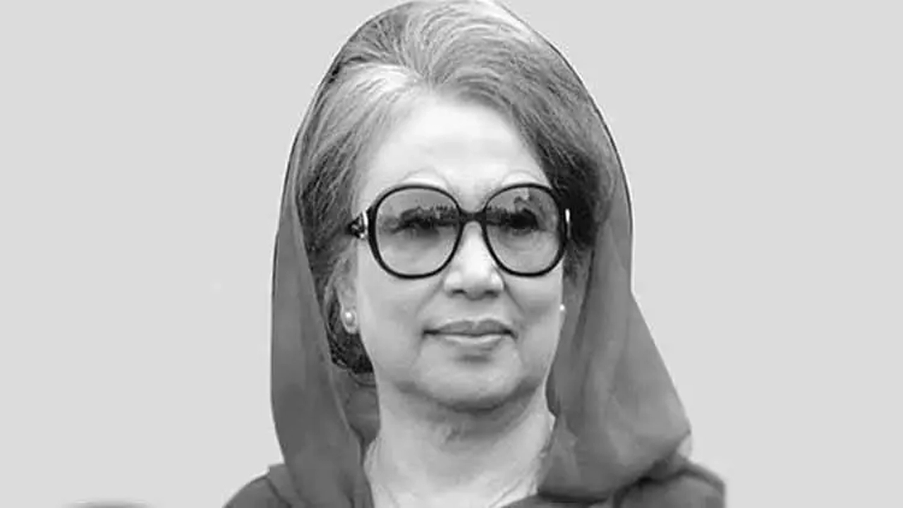 খালেদা জিয়া প্রথমবার প্রধানমন্ত্রী হয়েই অর্থনৈতিক সংস্কারে জোর দেন