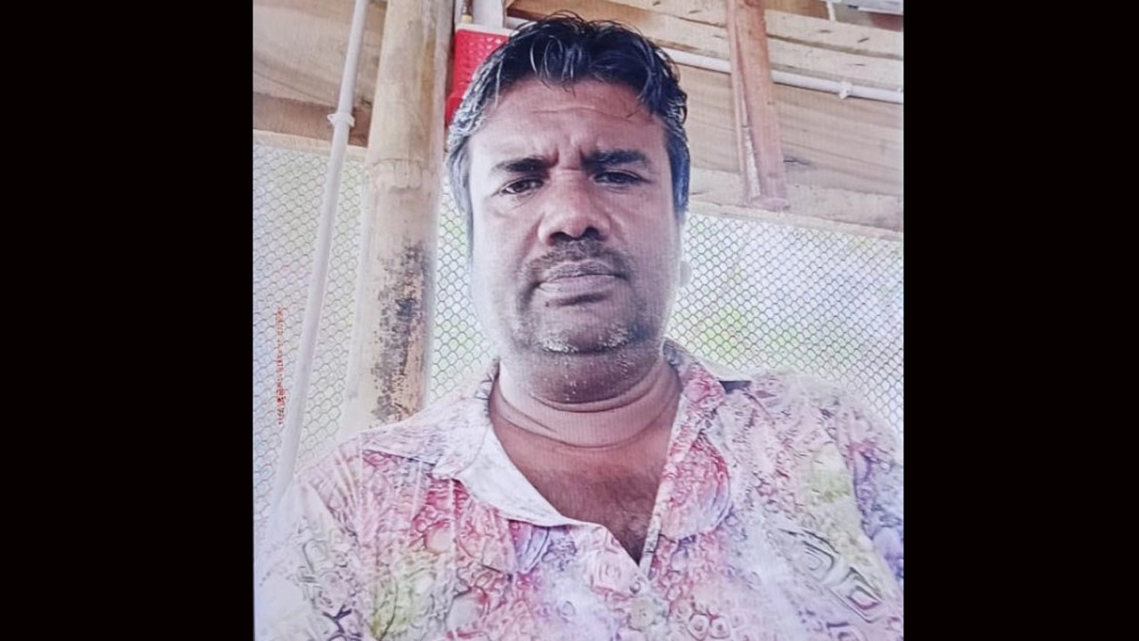 দুস্কৃতকারীদের গুলিতে নিহত যশোরের বিএনপি নেতা আলমগীর | ফাইল ছবি