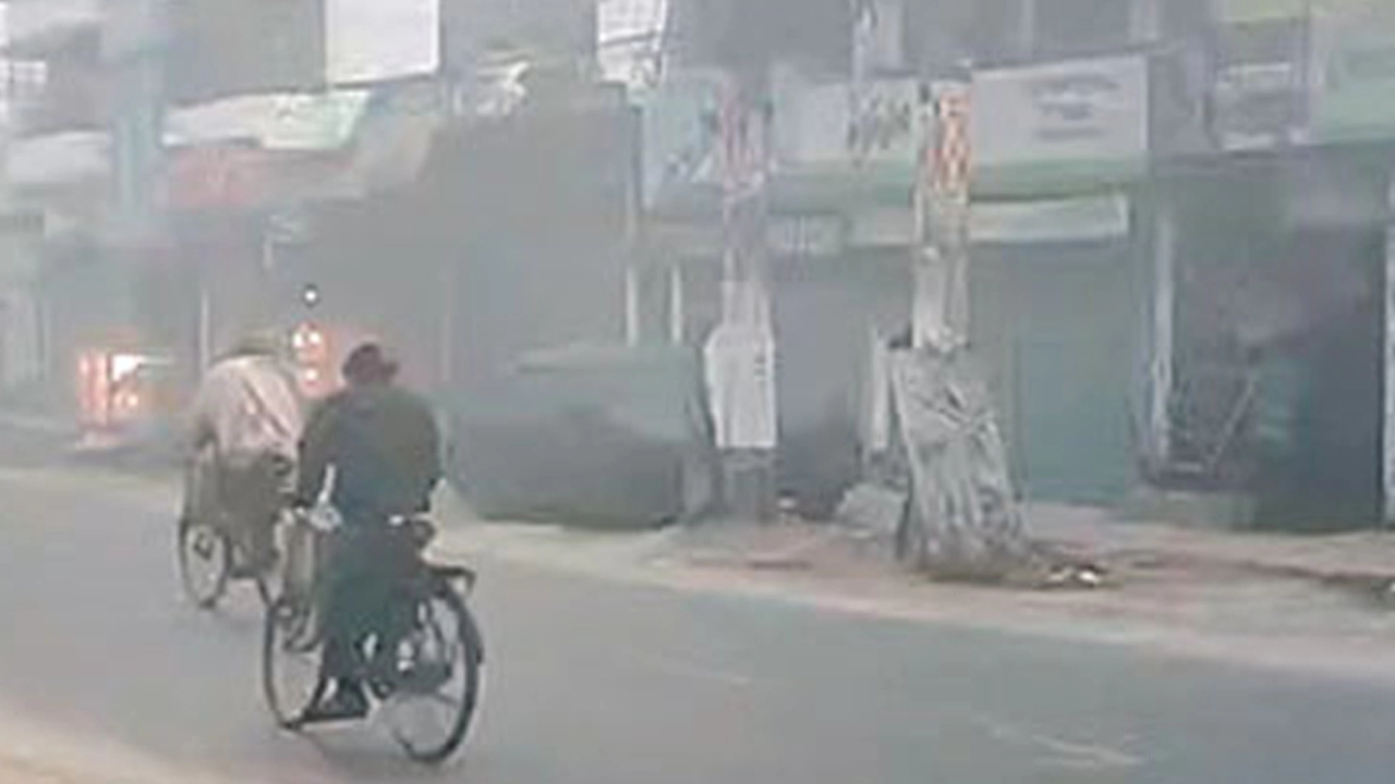 যশোরে টানা শৈত্যপ্রবাহ ও ঘন কুয়াশায় জনজীবন বিপর্যস্ত