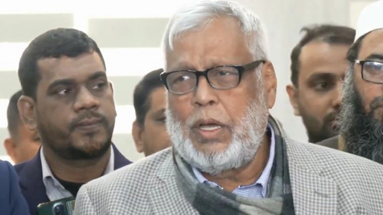 বিদ্যুৎ, জ্বালানি ও খনিজ সম্পদ উপদেষ্টা মুহাম্মদ ফাওজুল কবির খান। ছবি: সংগৃহীত