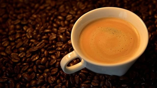 খাওয়ার পর কফি পানের ভালো-মন্দ