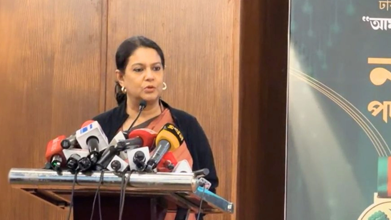 গুলশান-২-এর নগর ভবনে ‘নাগরিক পদক’ প্রদান অনুষ্ঠানে উপদেষ্টা সৈয়দা রিজওয়ানা হাসান