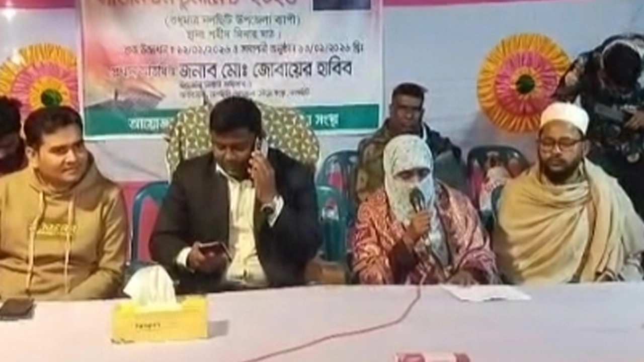 নলছিটি উপজেলা ক্রীড়া সংস্থার আয়োজনে শহীদ ওসমান হাদি ব্যাডমিন্টন টুর্নামেন্ট এর উদ্বোধনী অনুষ্ঠানে প্রধান অতিথির বক্তব্য দিচ্ছেন মাসুমা হাদি  ¦ ছবি: প্রতিনিধি