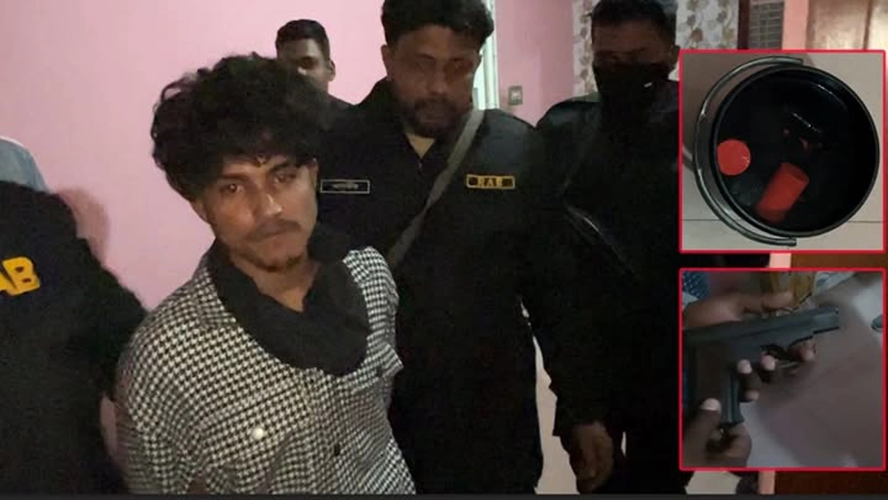 যশোরের শীর্ষ সন্ত্রাসী গোল্ডেন সাব্বির আটক, পিস্তল ও ১৫টি  ককটেল উদ্ধার ¦ ছবি: গ্রামের কাগজ