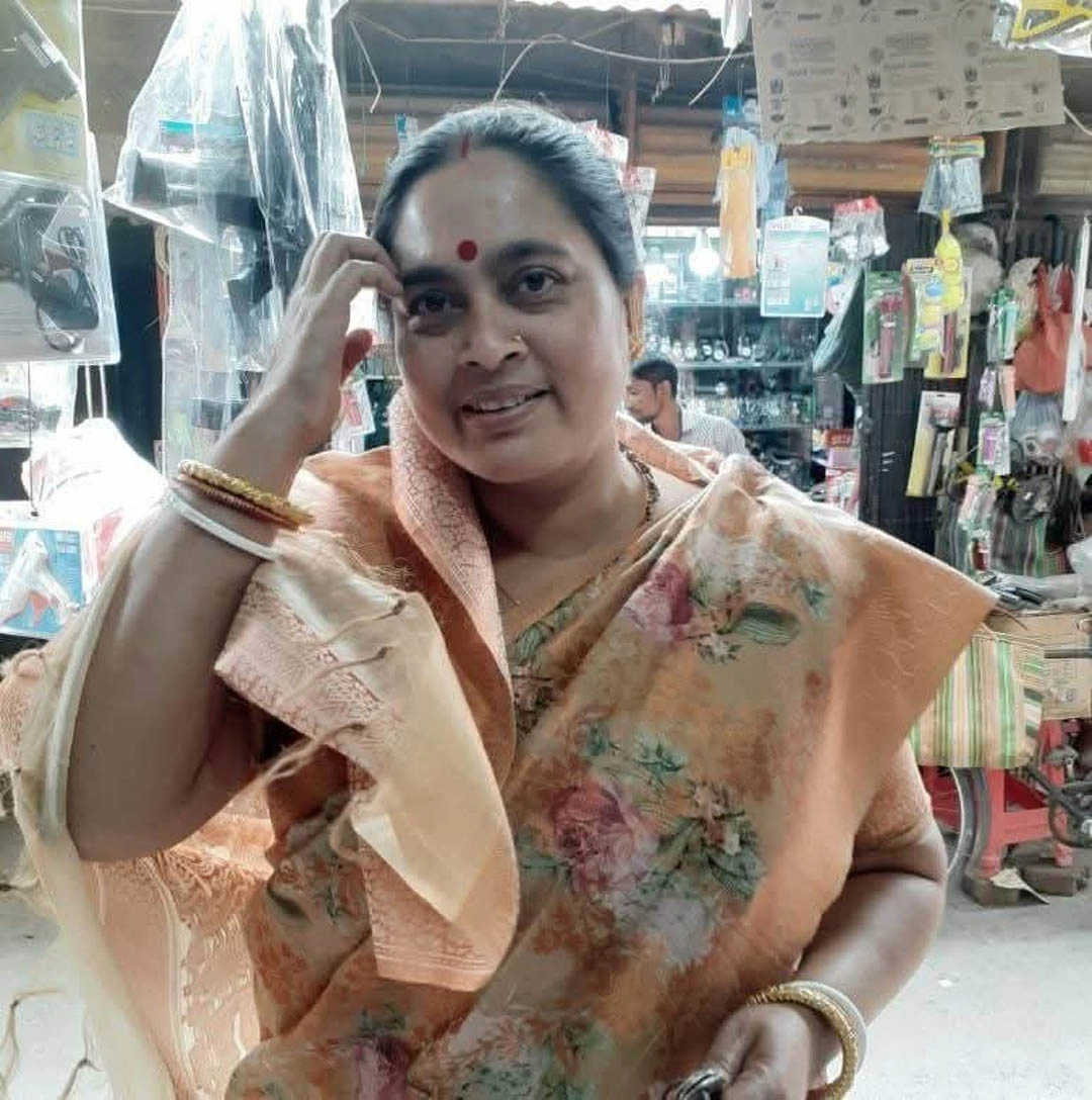 যশোর-মাগুরা মহাসড়কে বাস চাপায় পিষ্ট হয়ে এক নারী নিহত হয়েছেন।  ছবি: গ্রামের কাগজ
