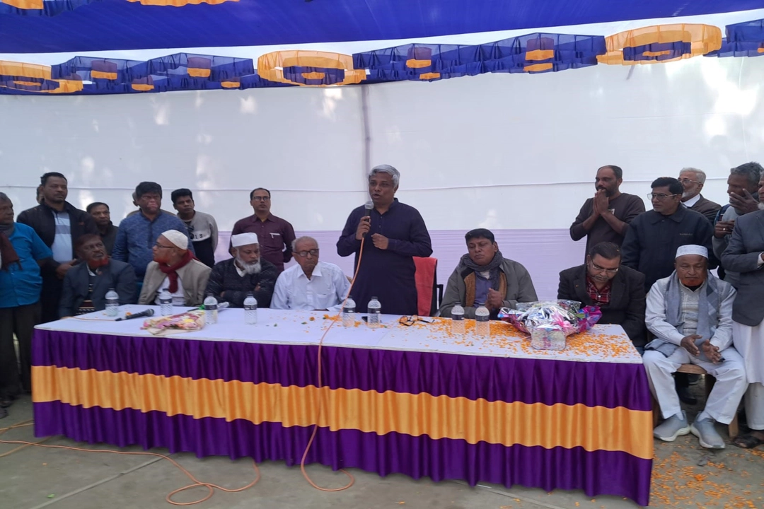 যশোর সদর আসনের বিএনপি মনোনীত ধানের শীষের প্রার্থী খুলনা বিভাগীয় ভরপ্রাপ্ত সাংগঠনিক সম্পাদক অনিন্দ্য ইসলাম অমিত বলেন, বিএনপি ক্ষমতায় গেলে প্রতিটি অস্বচ্ছল পরিবারকে পারিবারিক কার্ড, কৃষি কার্ড, বেকার যুবকদের কর্মসংস্থানের ব্যবস্থা করা হবে। ছবি: গ্রামের কাগজ