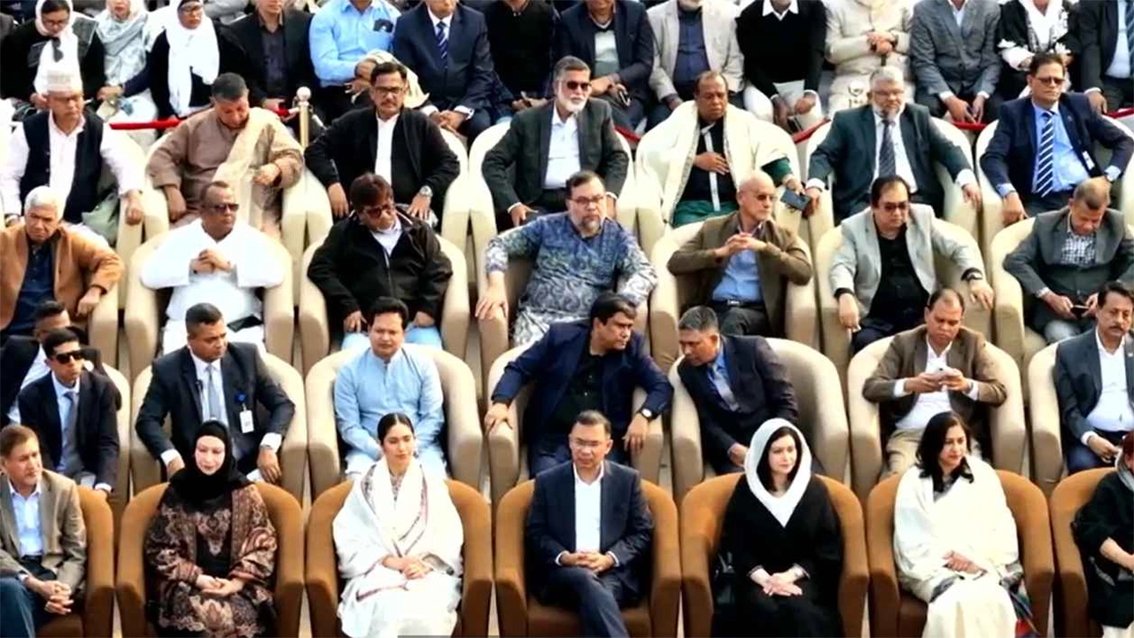 খালেদা জিয়ার স্মরণে নাগরিক শোকসভা অনুষ্ঠানস্থলে তারেক রহমান