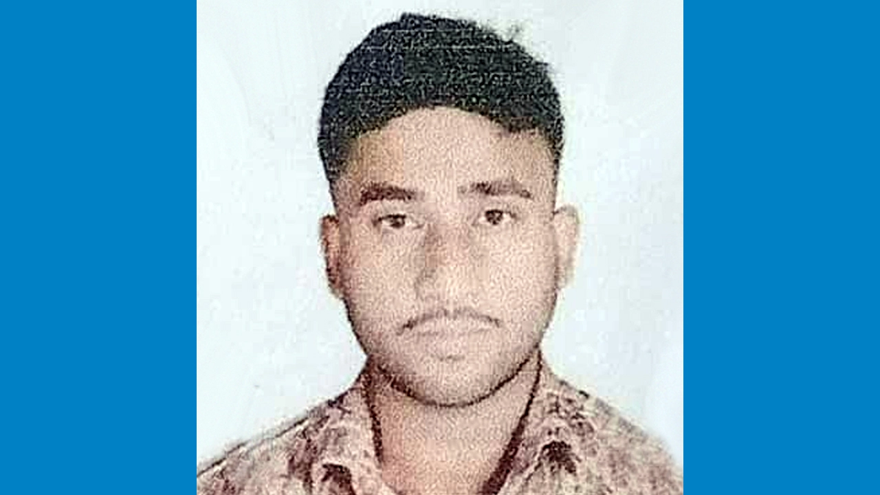 বেরোবি কেন্দ্রে রাবি ‘এ’ ইউনিট ভর্তি পরীক্ষায় ডিভাইসসহ পরীক্ষার্থী আটক