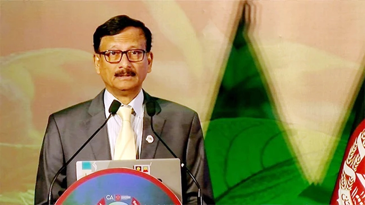 ঢাকার একটি হোটেলে অনুষ্ঠিত ‘সাফা ইন্টারন্যাশনাল কনফারেন্স’-এ পররাষ্ট্র উপদেষ্টা মো. তৌহিদ হোসেন
