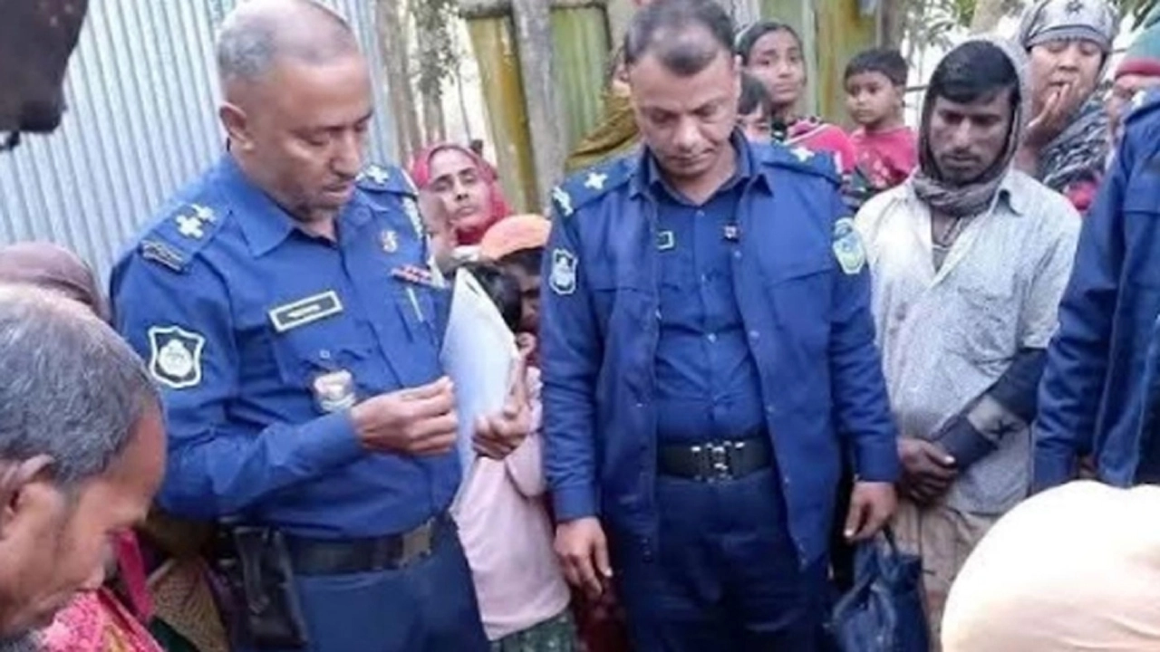 বাবার হাতে এক মেয়ে হত্যা আরেক মেয়ে হাসপাতালে