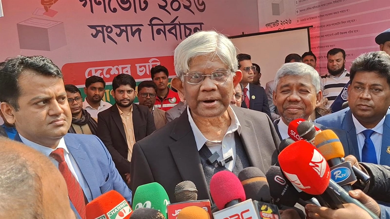 অর্থ ও বিজ্ঞান ও প্রযুক্তি উপদেষ্টা ড. সালেহউদ্দিন আহমেদ
