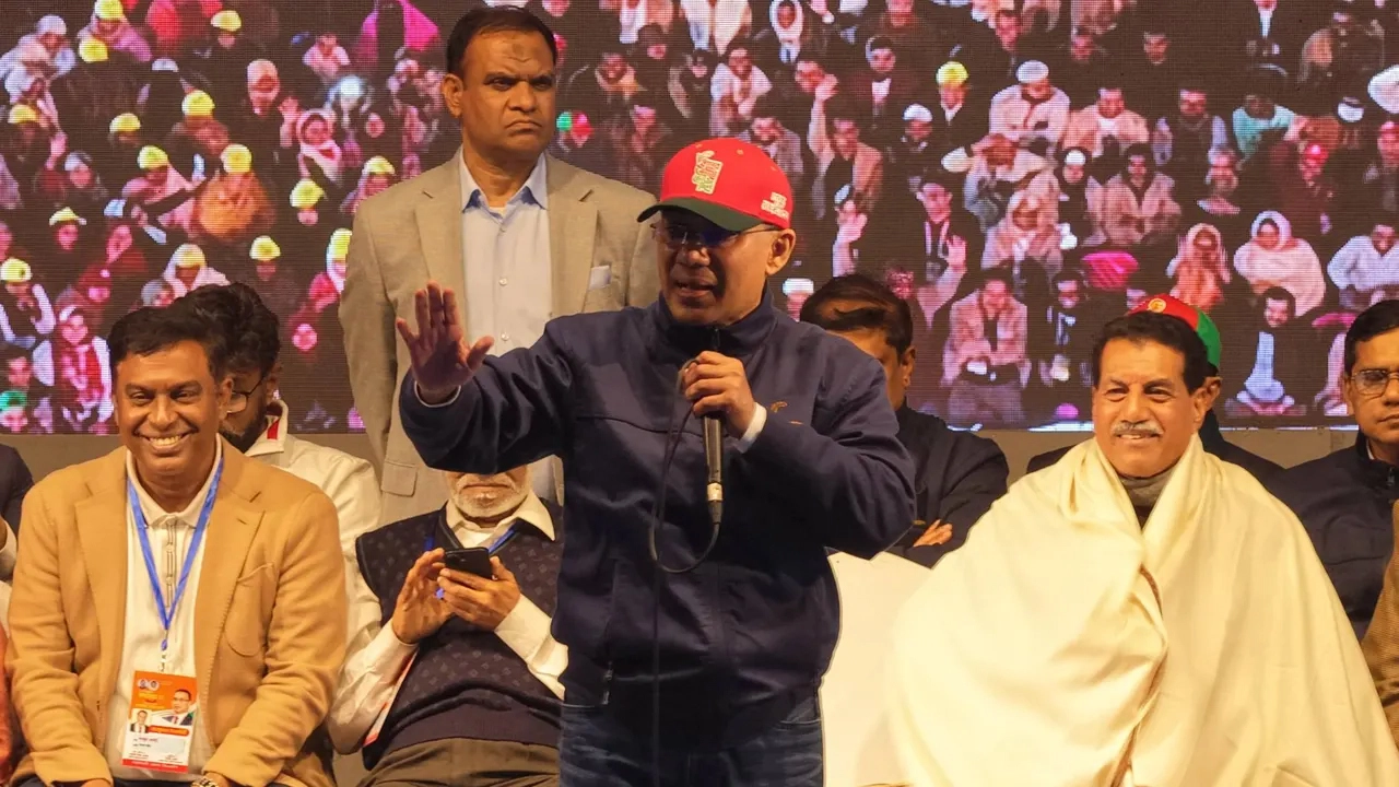৭ জেলায় নির্বাচনী সমাবেশ শেষে ঢাকায় ফিরলেন তারেক রহমান