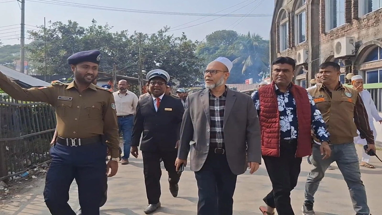 চাঁদপুর বড়স্টেশন এলাকা পরিদর্শনে রেলের পূর্বাঞ্চলের মহাব্যবস্থাপক