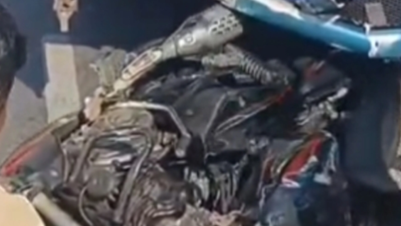 কলাপাড়ায় বাস–মোটরসাইকেল সংঘর্ষে নিহত-১,আহত ১