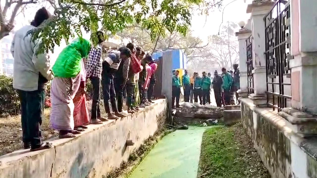 রাজশাহী মহানগরীর ড্রেন থেকে অজ্ঞাত যুবকের মরদেহ উদ্ধার