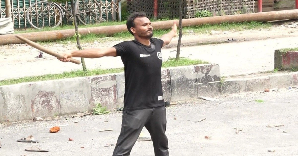 বেগম রোকেয়া বিশ্ববিদ্যালয়ের সামনে পার্ক মোড়ে গুলিবিদ্ধ হন আবু সাঈদ ¦ ফাইল ফটো