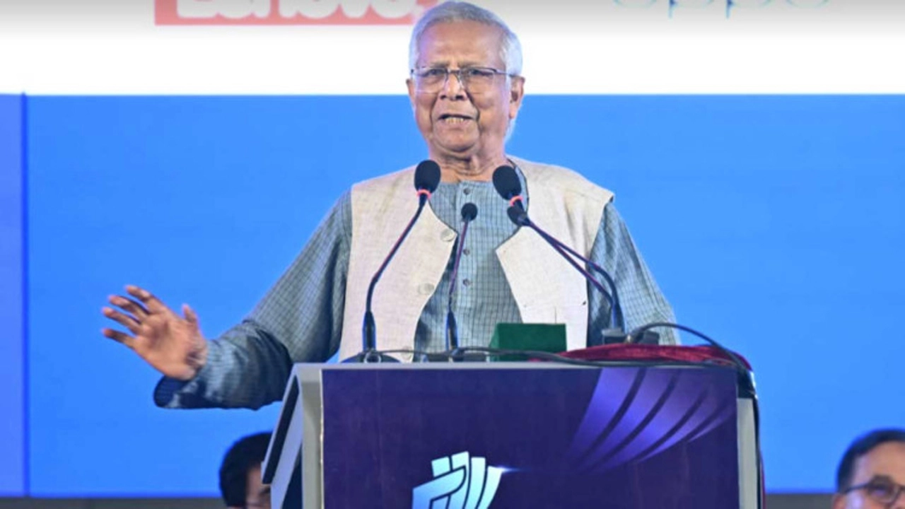 ‘ডিজিটাল ডিভাইস অ্যান্ড ইনোভেশন এক্সপো-২০২৬’ এর উদ্বোধনী অনুষ্ঠানে প্রধান অতিথির বক্তব্য দিচ্ছেন প্রধান উপদেষ্টা ড. মুহাম্মদ ইউনূস।