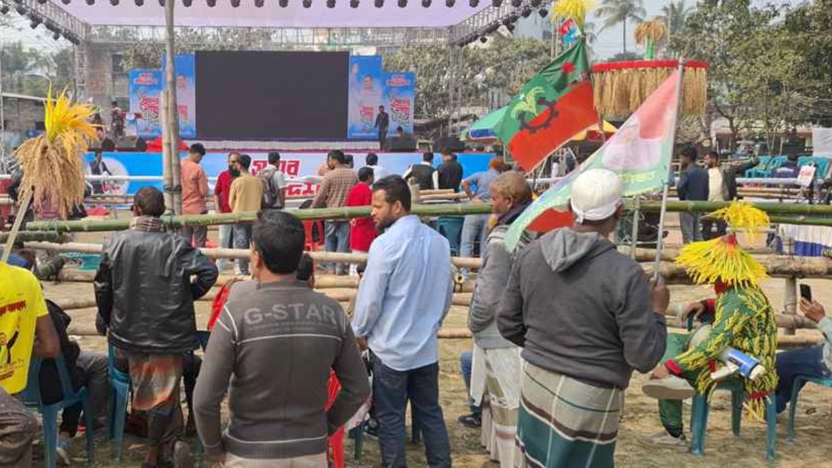 নওগাঁয় তারেক রহমানের জন্য মঞ্চ প্রস্তুত