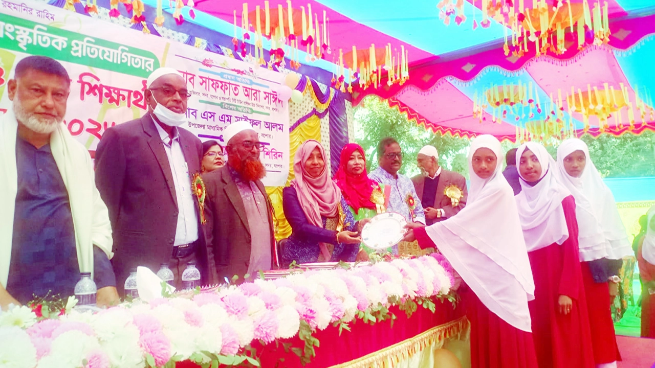 যশোর সদর উপজেলার নিউ টাউন বালিকা উচ্চ বিদ্যালয়ে অনুষ্ঠিত হয়েছে ৬০তম বার্ষিক ক্রীড়া প্রতিযোগিতা, পুরস্কার বিতরণ ও কৃতি শিক্ষার্থী সংবর্ধনা অনুষ্ঠান।